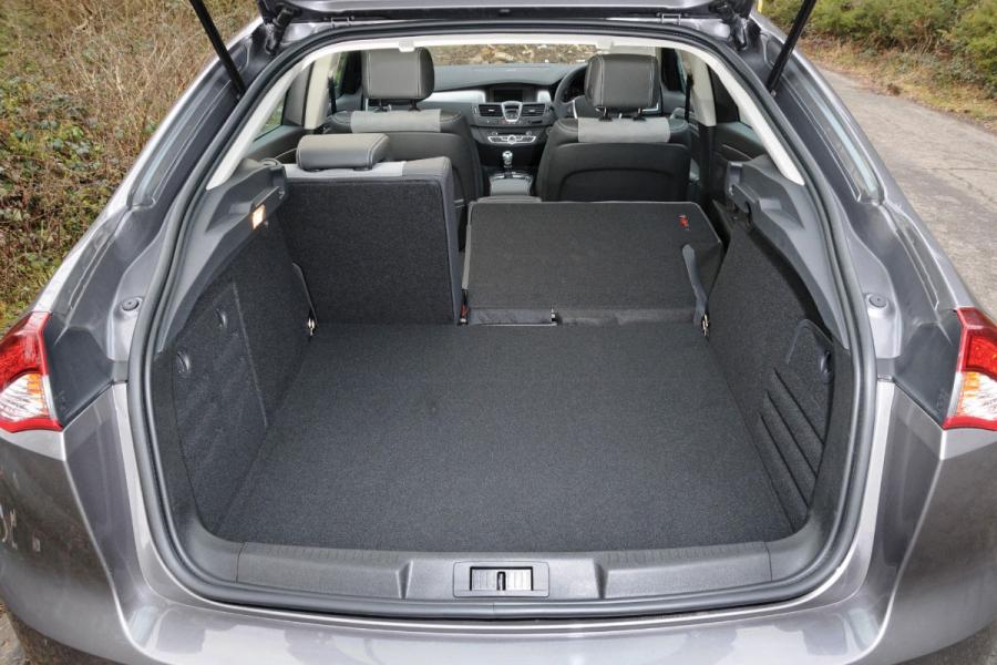 Багажник Renault Laguna GT Line 2011 года  (UK) (фото 10 из 30)